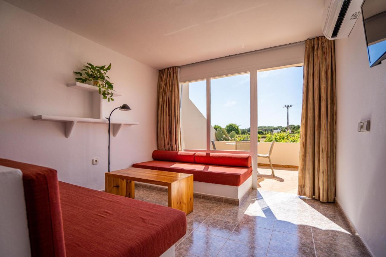 Apartamentos Marcelino - Formentera Break Ес Пухолс Екстериор снимка